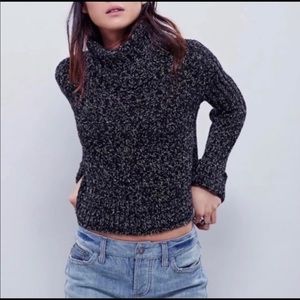 NWOT Free People Cropped Sweater Sz Medium
